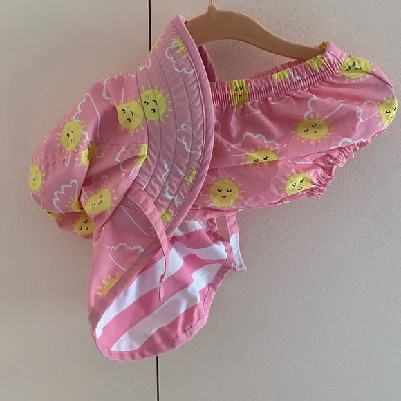 Like New✨Pottery Barn Sunshine Diaper Cover Up 6-12M and Reversible Hat 3-12M - Picture 7 of 7